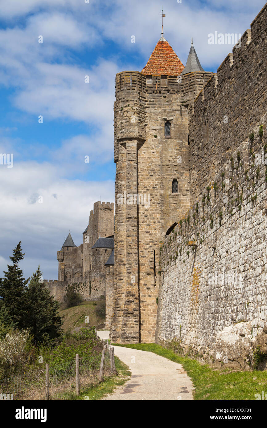 Torre del Vescovo, Cite di Carcassonne, Languedoc-Roussillon, Francia. Foto Stock