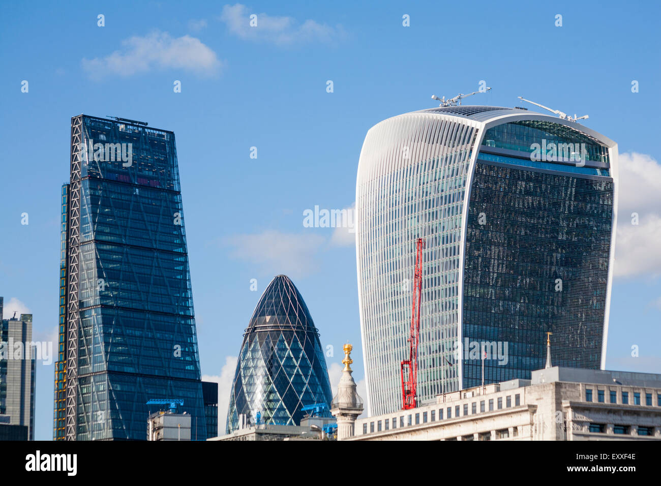 Lo skyline di Londra con walkie talkie, cetriolino e la grattugia edifici, Londra Foto Stock