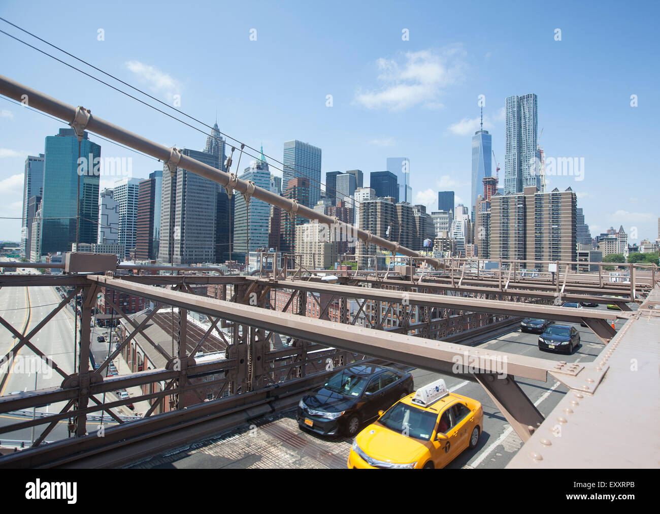 NEW YORK - 30 Maggio 2015: vista di Manhattan dal ponte di Brooklyn. Foto Stock