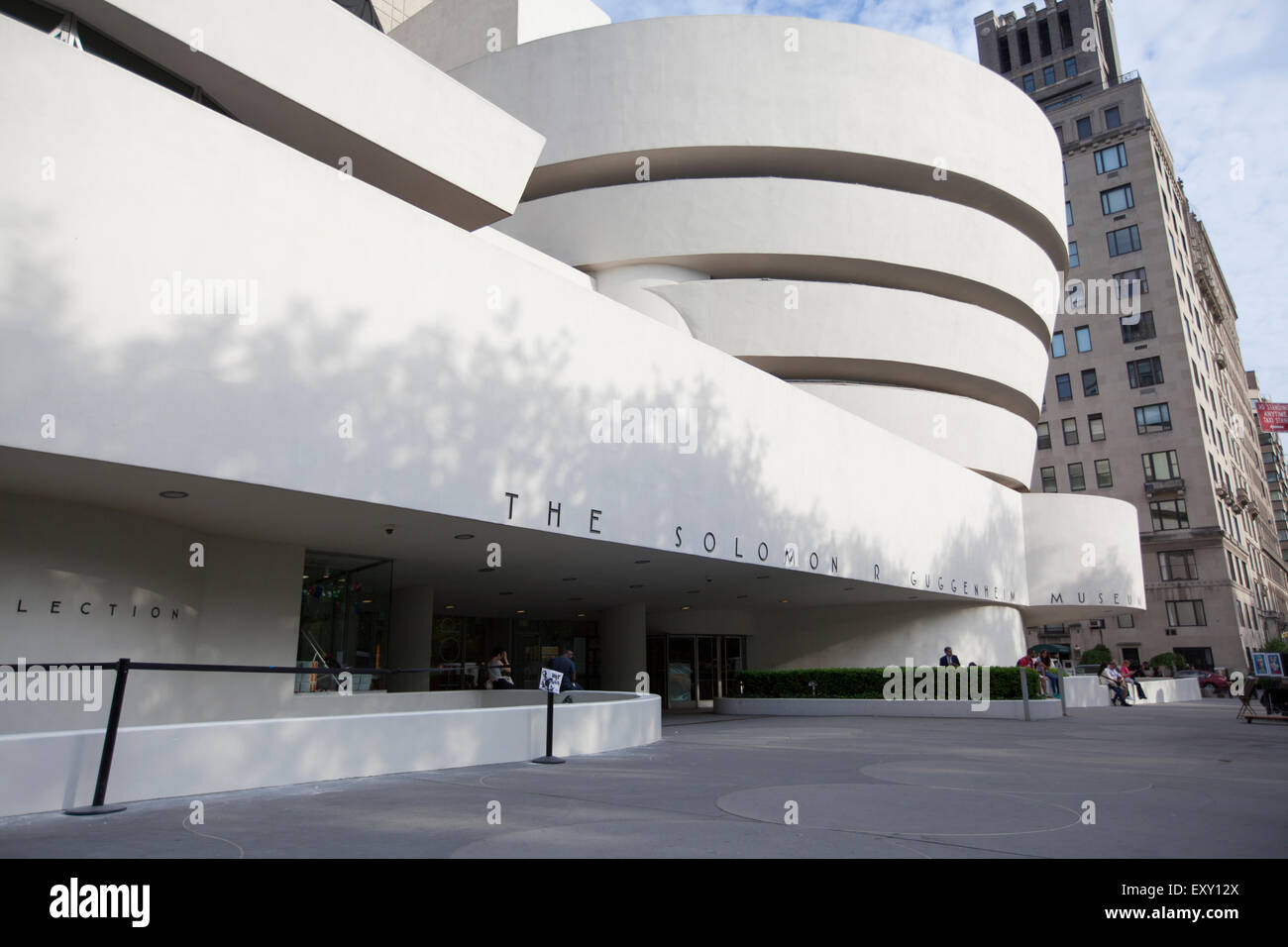 NEW YORK - 27 Maggio 2015: Il Museo Solomon R. Guggenheim, spesso indicato come il Guggenheim è un'arte museo situato a 1071 Foto Stock