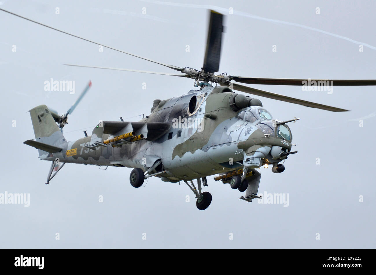 Mil Mi-24V/Mi-35 operati dalla Czech Air Force visualizzazione a RIAT 2015, Fairford, UK. Credito: Antony ortica/Alamy Live News Foto Stock