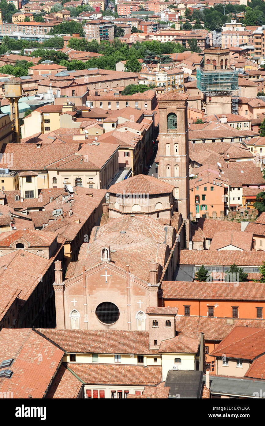 Vista aerea della Basilica di San Giacomo Maggiore di Bologna. Foto Stock