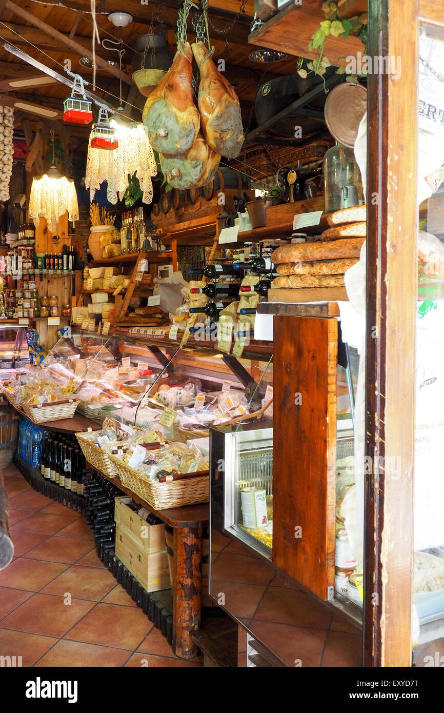 Smallgoods fruttivendolo. Foto Stock