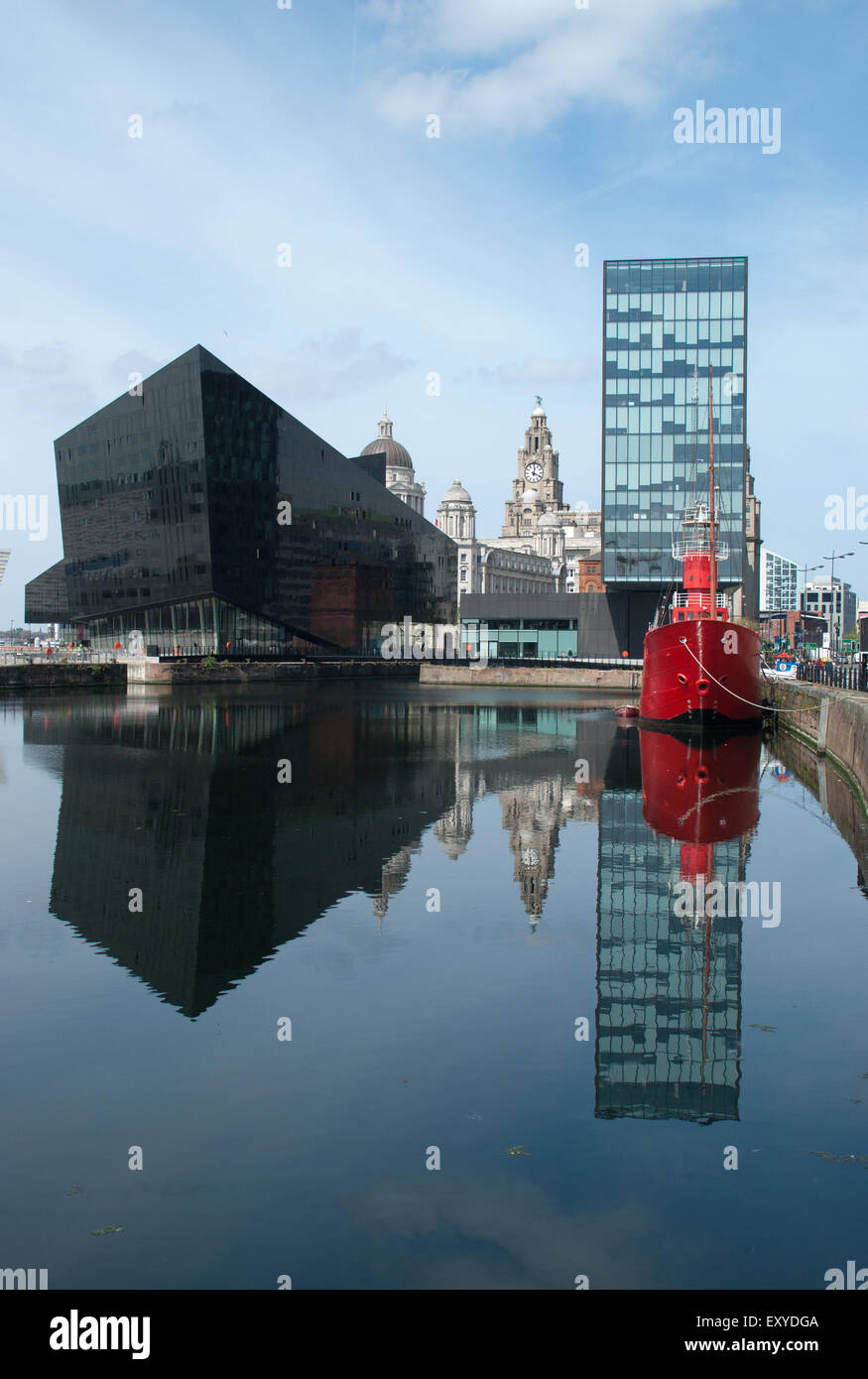 Riflessioni Canning Dock Liverpool Foto Stock