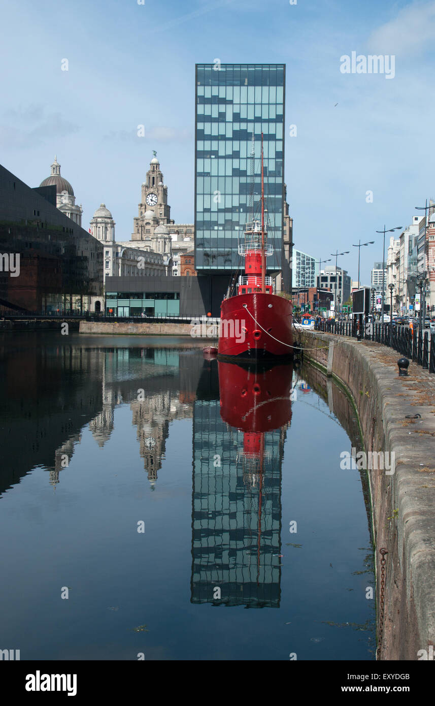 Riflessioni Canning Dock Liverpool Foto Stock