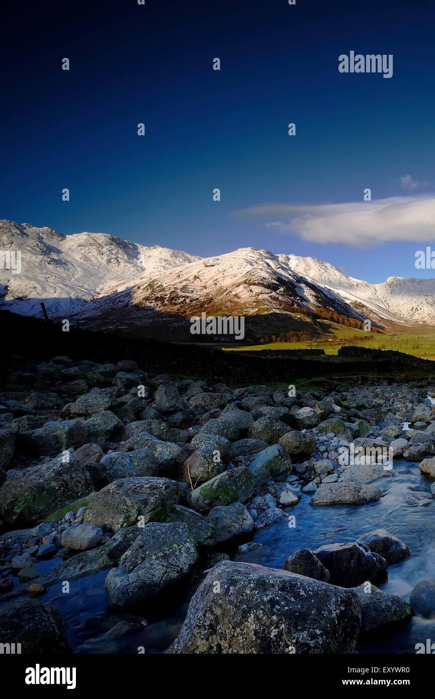 La neve sul si increspa e la banda Foto Stock