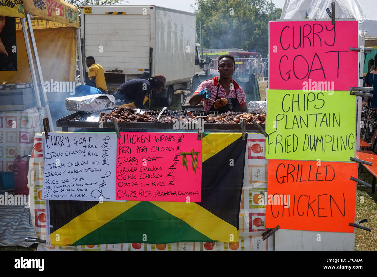 Cibo caraibico stand presso il paese di Lambeth mostrano in Brockwell Park, Londra England Regno Unito Regno Unito Foto Stock