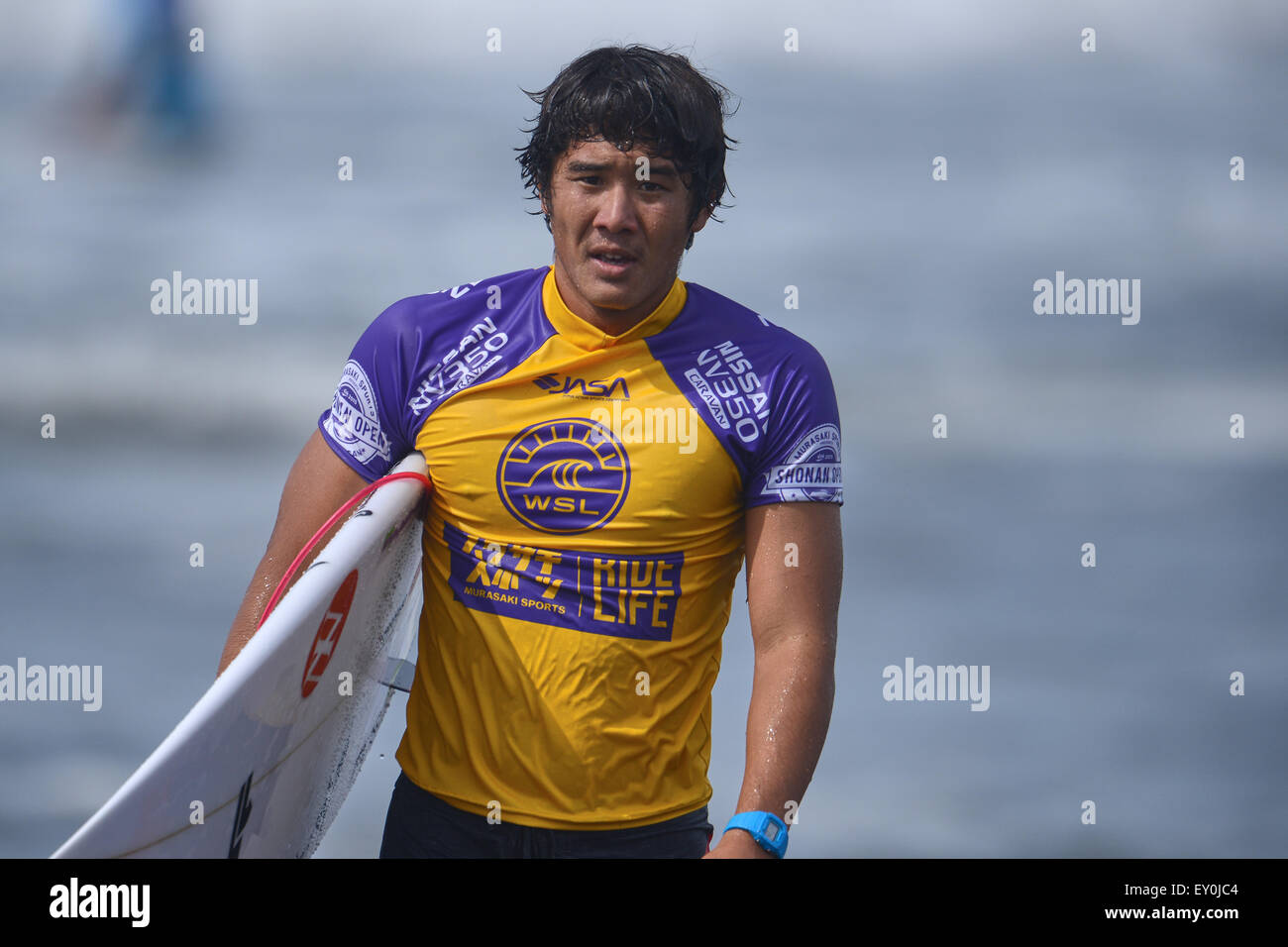 Luglio 18, 2015 - Surf : Mondo Surf League (WSL) Serie di qualifica, Murasaki Sport presenta Shonan aperto a Kugenuma Kaigan, Kanagawa, Giappone. © AFLO SPORT/Alamy Live News Foto Stock