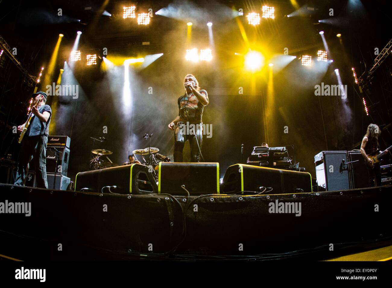 Locarno, Svizzera. 18 Luglio, 2015. Litfiba eseguire live presso la luna e le stelle Festival 2015 a Locarno in Svizzera Credit: Roberto Finizio/Alamy Live News Foto Stock