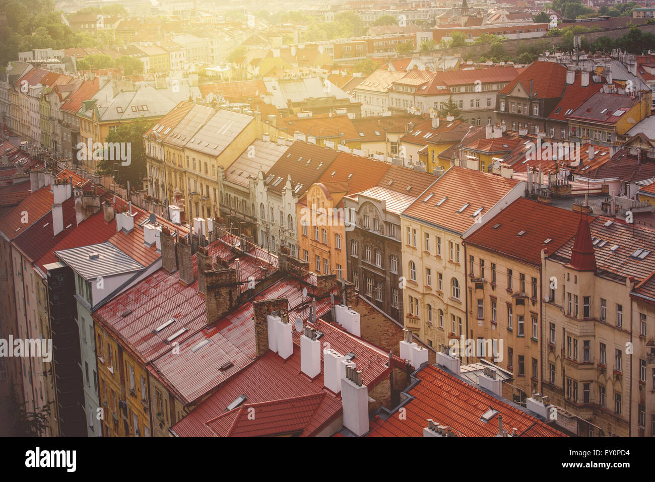 Praga, Vista Aerea di Vysehrad edifici, parte vecchia della Repubblica ceca capitale, Tono retrò effetto vintage con la luce solare Foto Stock