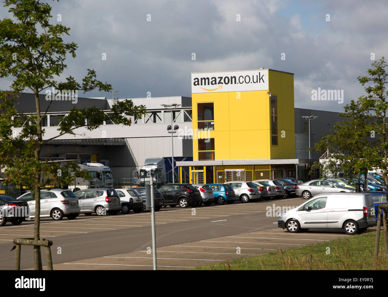Distribuzione Amazon Fulfillment Center Swansea, West Glamorgan, South Wales, Regno Unito Foto Stock