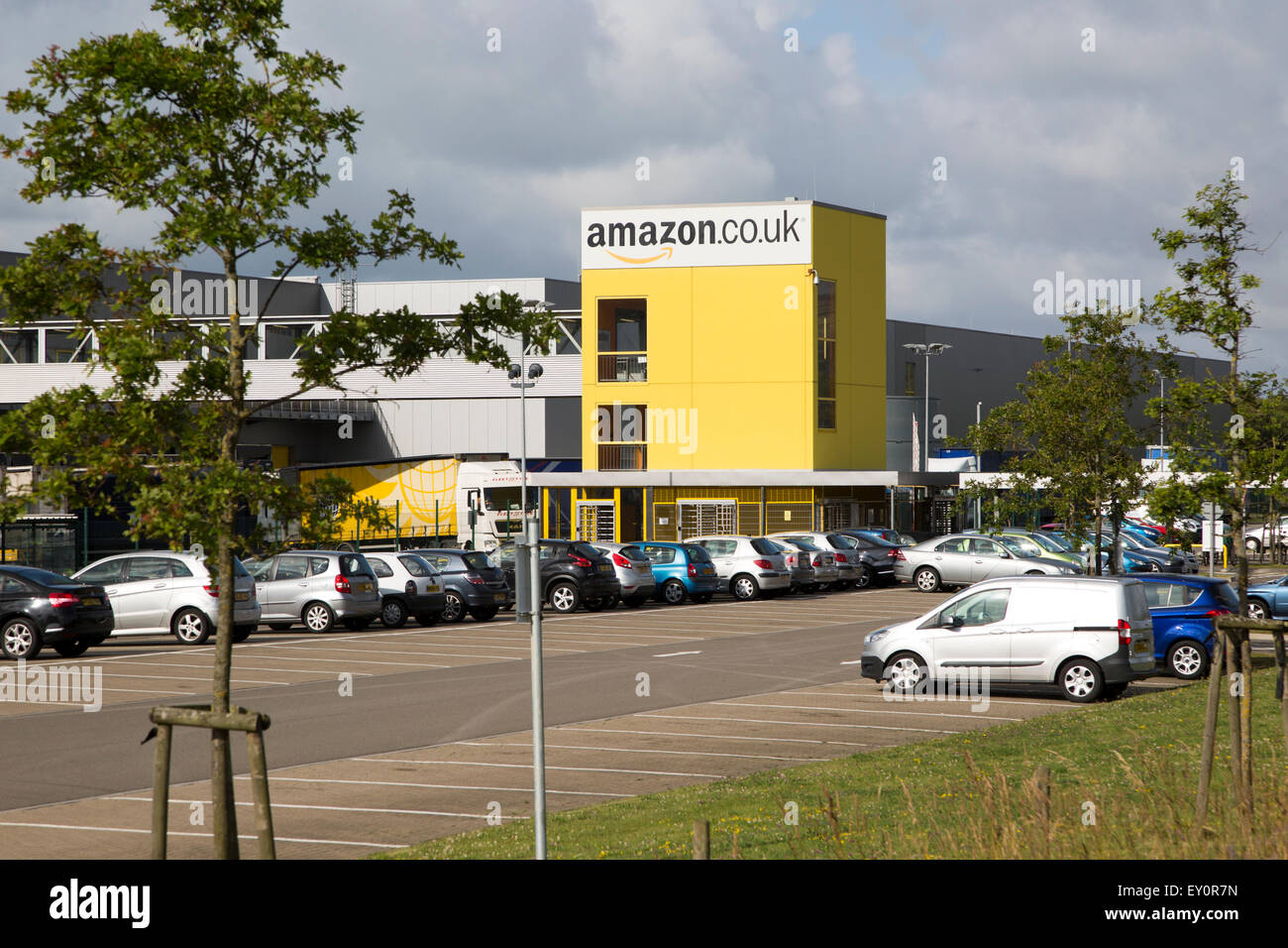 Distribuzione Amazon Fulfillment Center Swansea, West Glamorgan, South Wales, Regno Unito Foto Stock