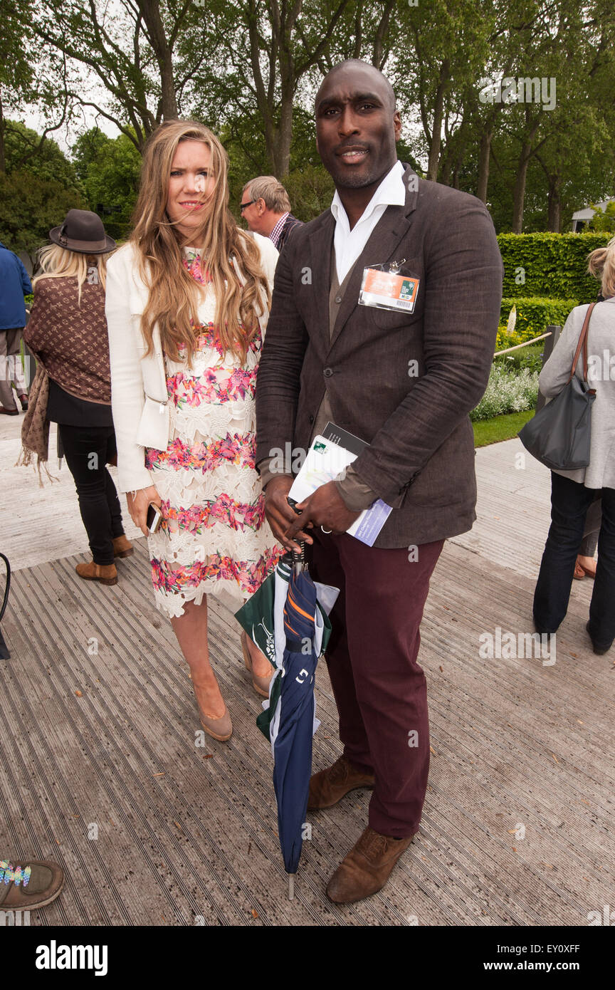 RHS Chelsea Flower Show - Premere e VIP vista. Dotato di: Sol Campbell, Fiona Barratt dove: Londra, Regno Unito quando: 18 Maggio 2015 Foto Stock