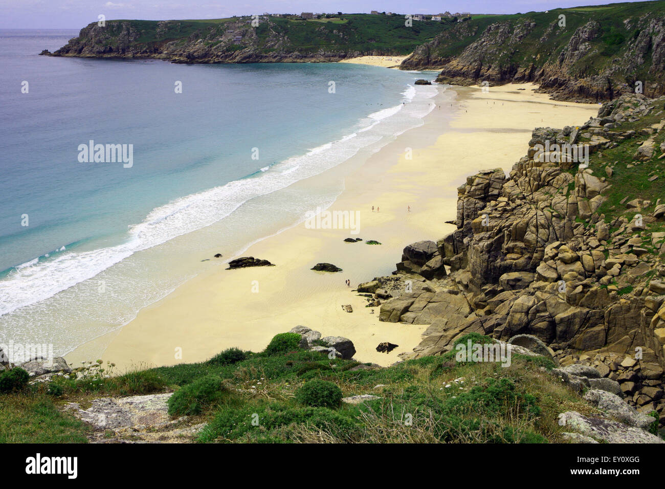 Pedn Vounder spiaggia a est di Porth Curno St Levan Cornwall Inghilterra REGNO UNITO Foto Stock