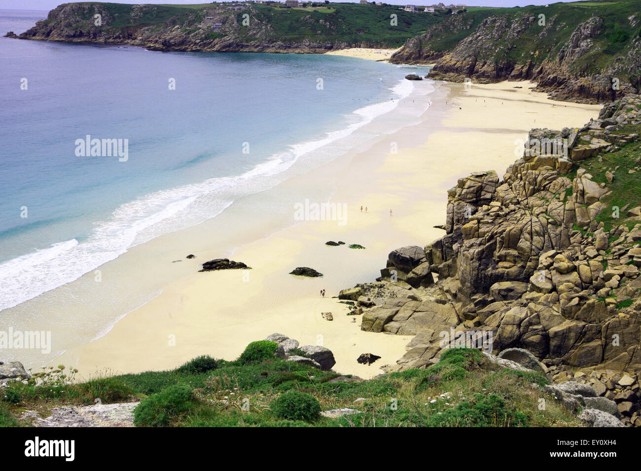 Pedn Vounder spiaggia a est di Porth Curno St Levan Cornwall Inghilterra REGNO UNITO Foto Stock