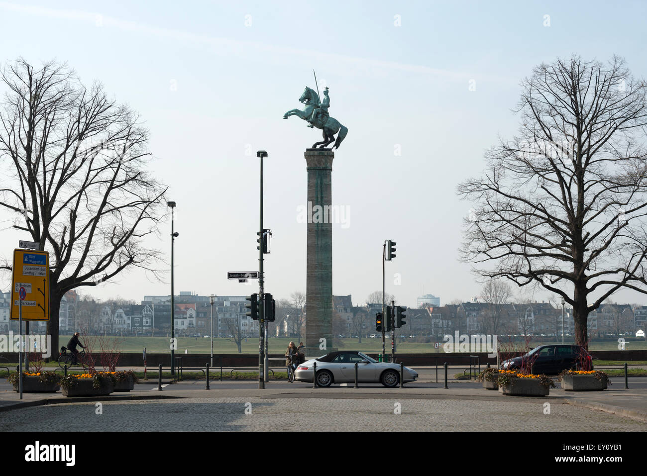 Monumento al montato No.5 reggimento di Westphlia 1815-1913, Dusseldorf, Germania. Foto Stock