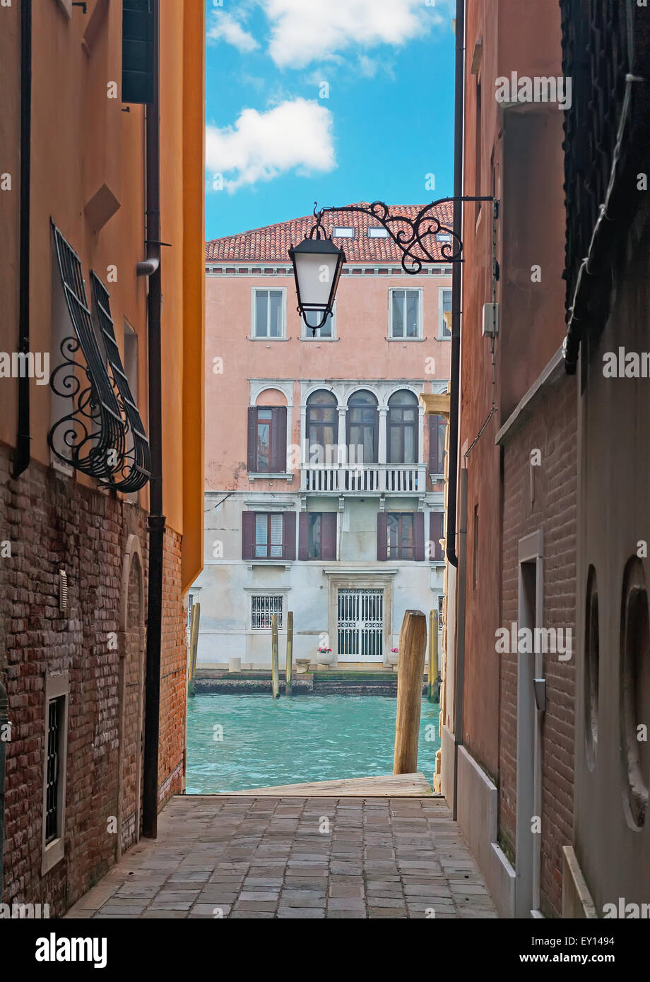 Dettaglio di una stradina di Venezia, Italia Foto Stock