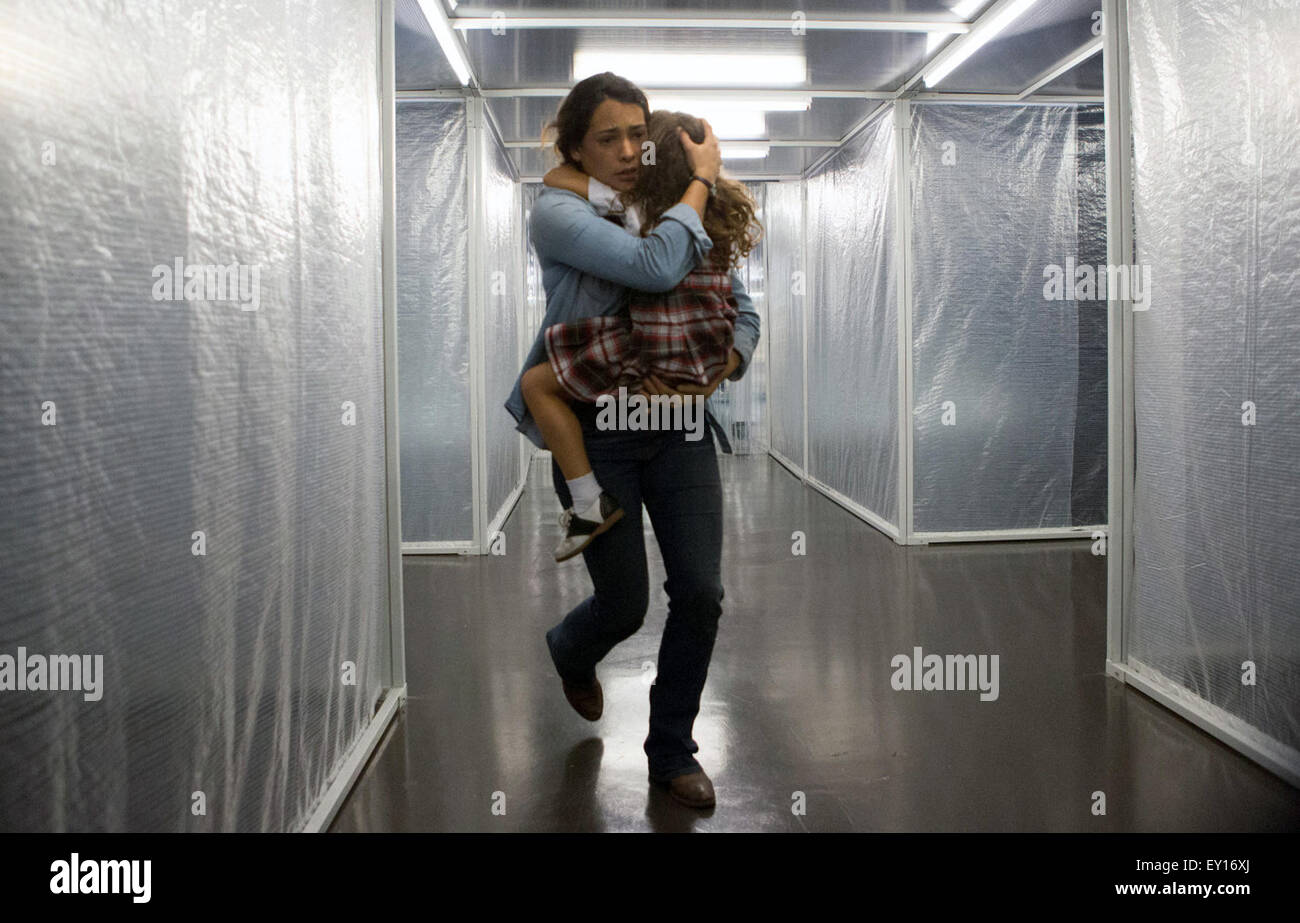 Auto/meno è un 2015 American science fiction film thriller diretto da Tarsem Singh e scritto da David e Àlex Pastor. Il film interpretato da Ryan Reynolds, Ben Kingsley, Matthew Goode e Michelle Dockery. Questa fotografia è per il solo uso editoriale ed è il copyright del film company e/o il fotografo assegnato dal film o società di produzione e può essere riprodotto solo da pubblicazioni in congiunzione con la promozione del film di cui sopra. Un credito per il film company è richiesto. Il fotografo deve anche essere accreditato quando noto. Foto Stock