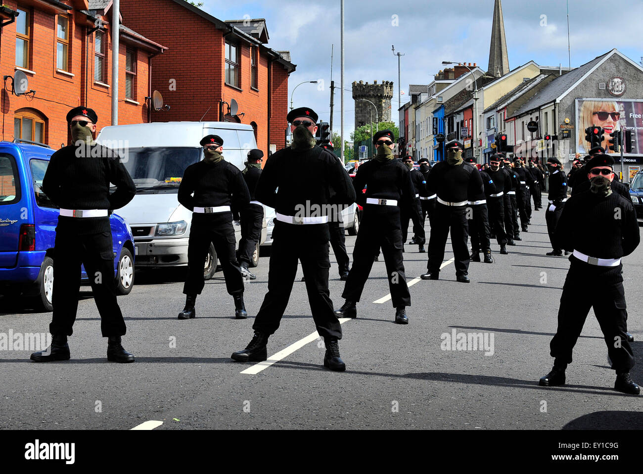 Membri della Irish National Liberation Army (INLA) al funerale di Peggy O'Hara, un prominente repubblicano irlandese. Foto Stock