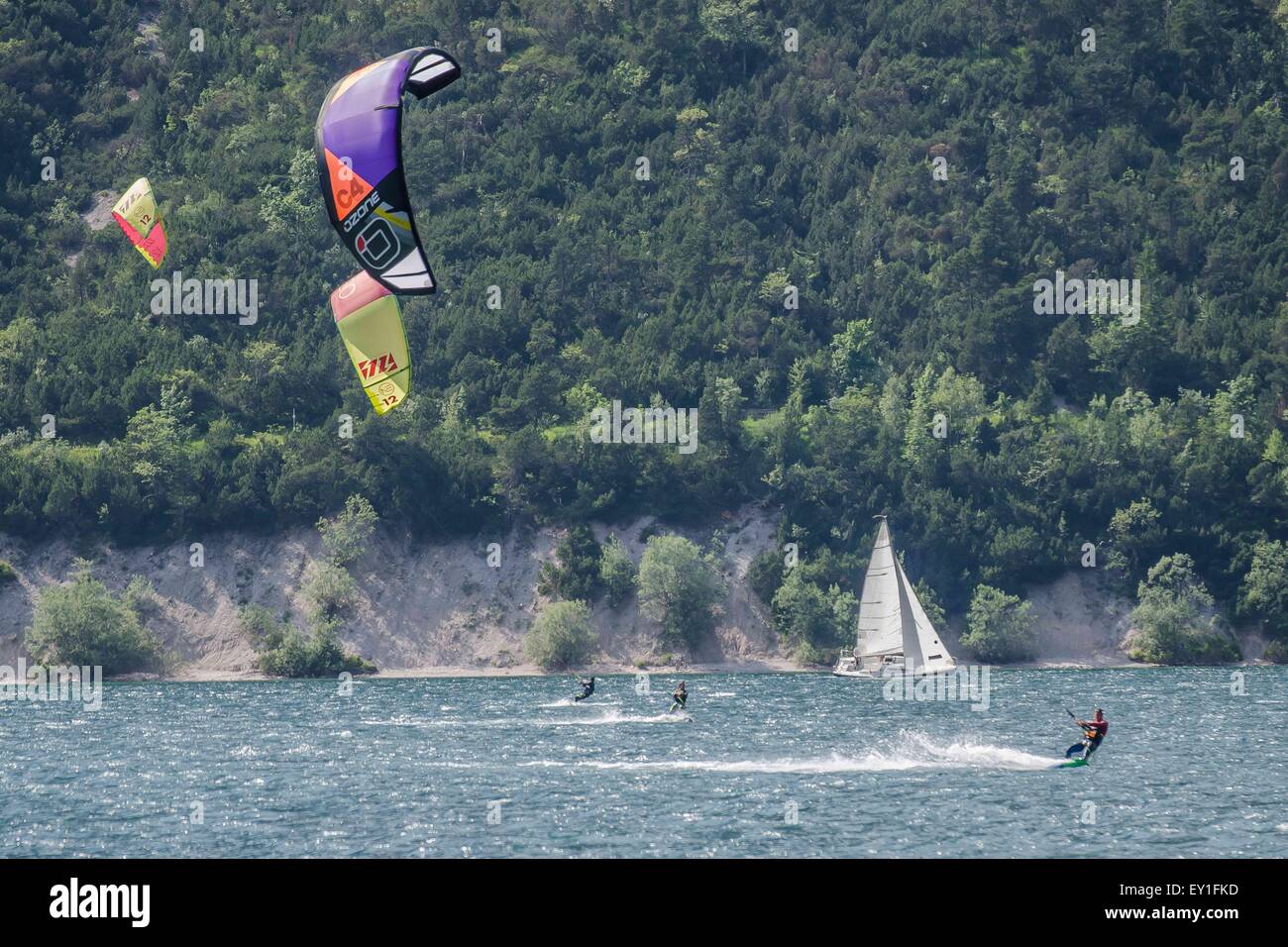 Vento forte per il kite surf sul lago Achensee Foto Stock