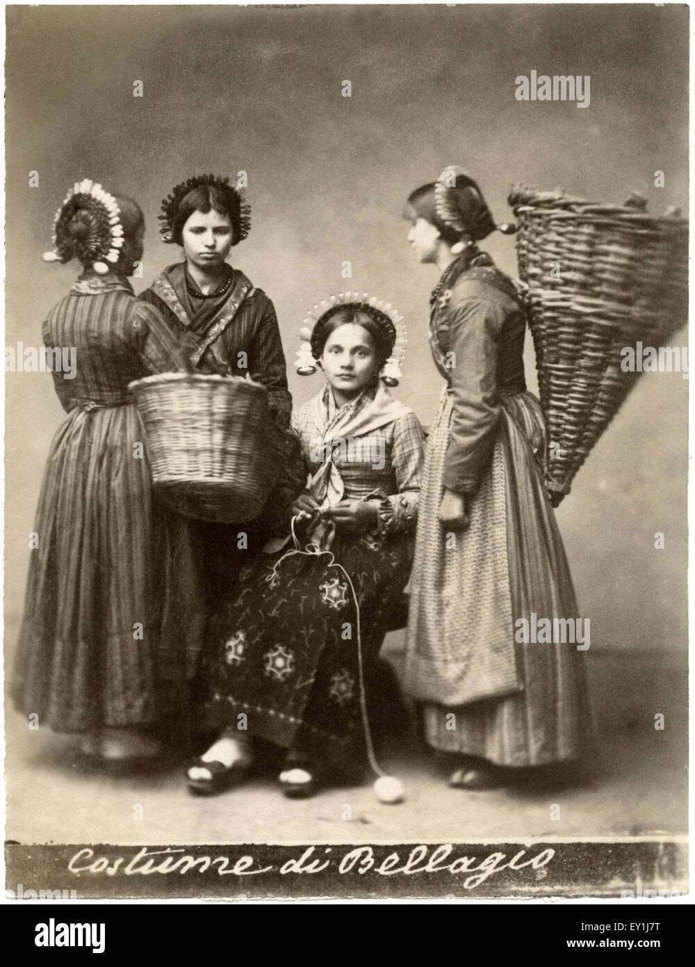 Ritratto di quattro giovani donne italiane, Bellagio, Italia, circa 1880 Foto Stock