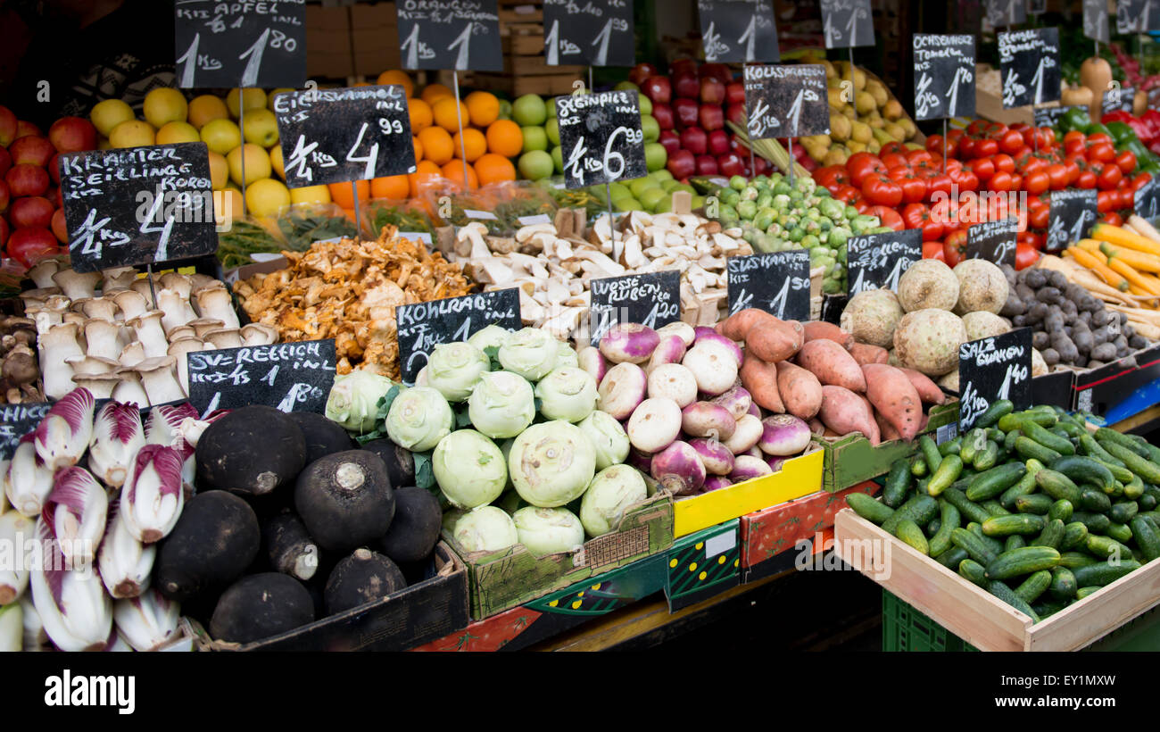 Locale mercato vegetali a vienna austria Foto Stock