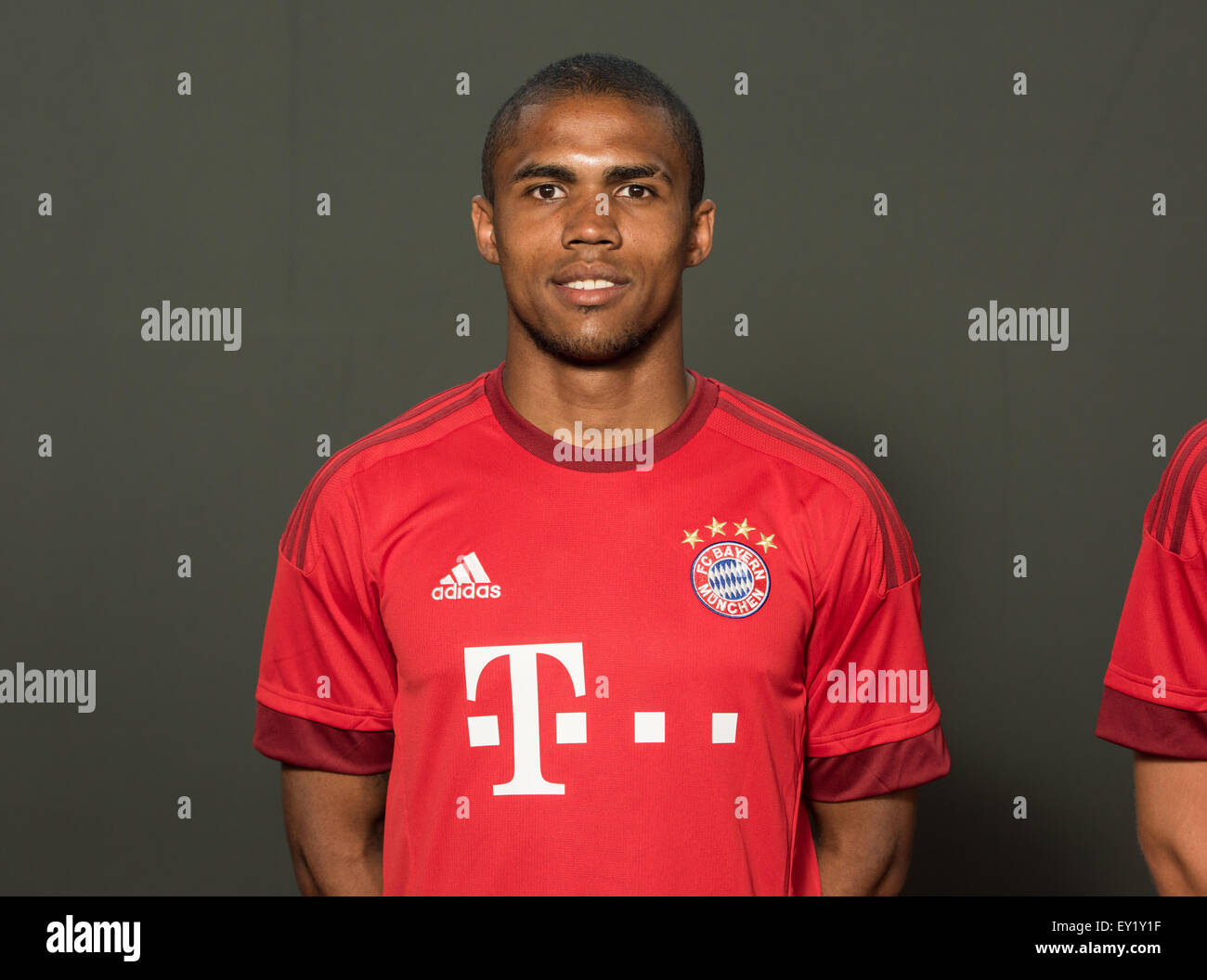 Calcio tedesco Bundesliga 2015/16 - Photocall del FC Bayern Monaco di Baviera il 16 luglio 2015 a Monaco di Baviera, Germania: Douglas Costa Foto Stock