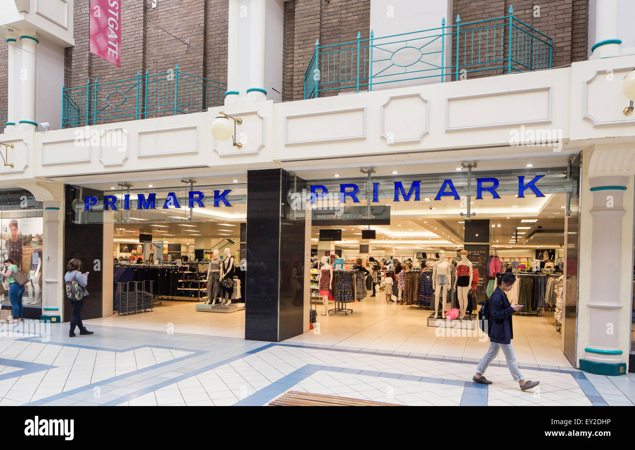 Primark store, Westgate Shopping Center, Oxford, England, Regno Unito Foto Stock