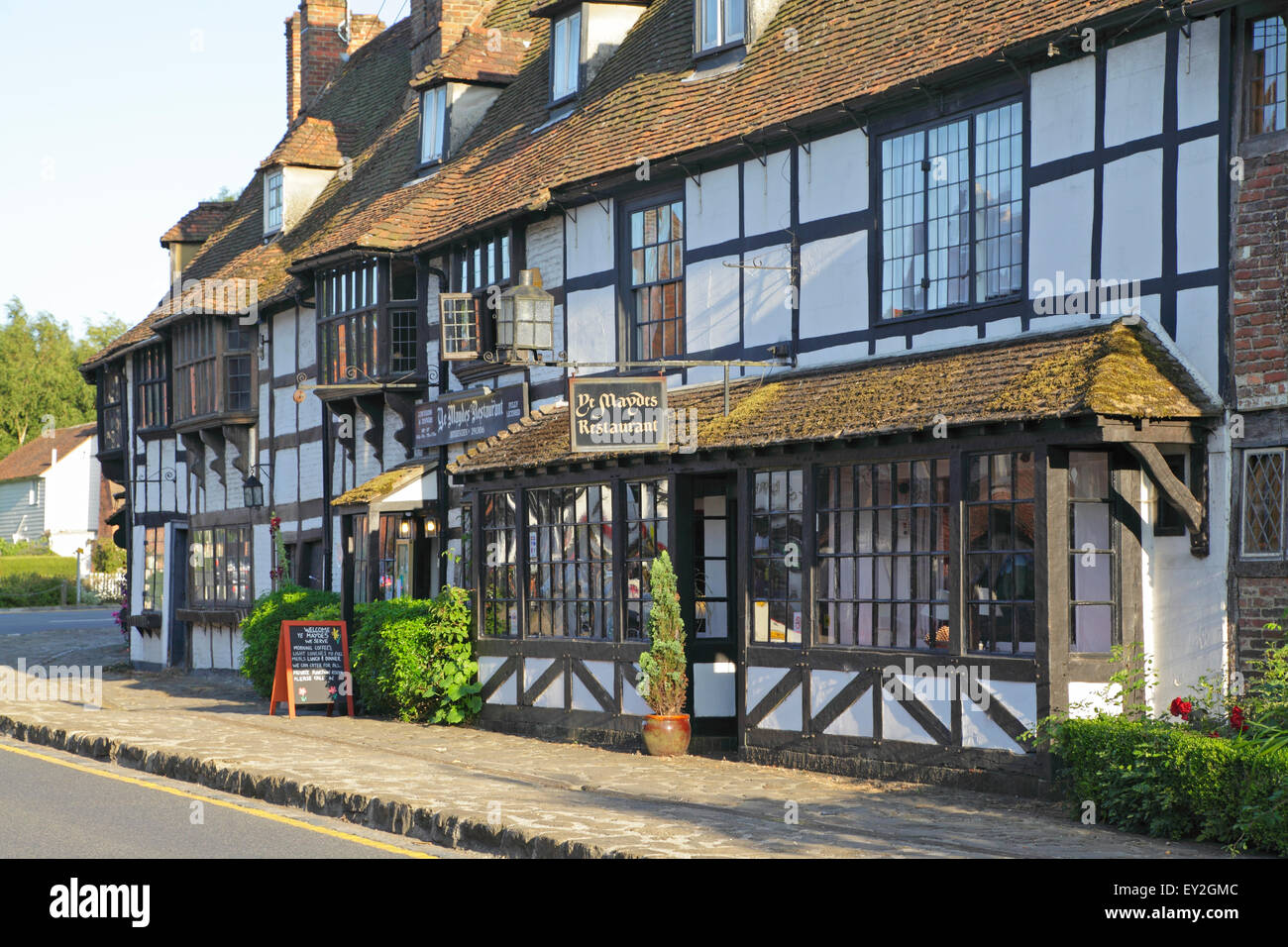 Biddenden Kent, Maydes Ristorante nel vecchio centro medievale tessitori case, Inghilterra, Regno Unito, GB Foto Stock