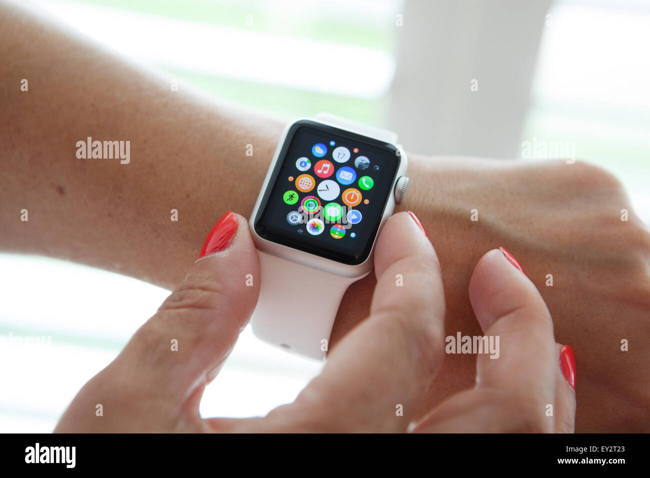 Apple Guarda visualizzando la schermata home. Foto Stock