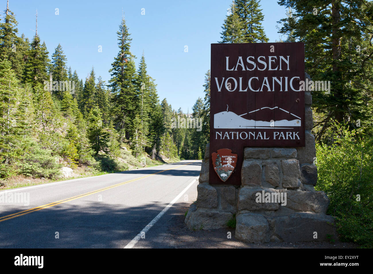 Parco nazionale di accesso di servizio in ingresso al Parco Nazionale vulcanico di Lassen, California, Stati Uniti d'America Foto Stock