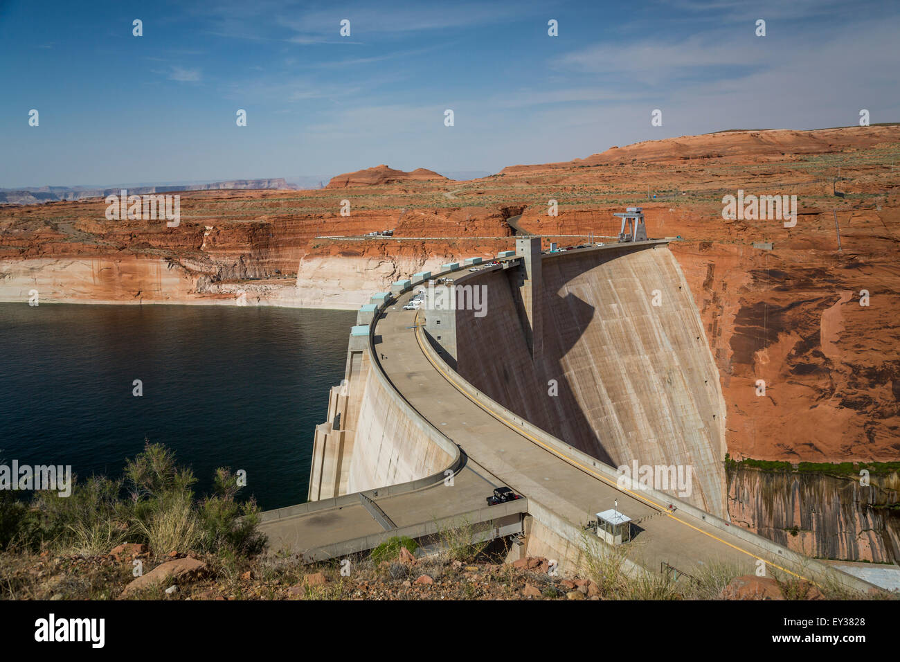 Il Glen Canyon Dam sul fiume Colorado vicino a pagina, Arizona, Stati Uniti. Foto Stock