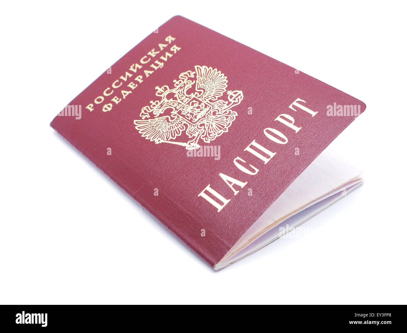 Passaporto russo su sfondo bianco Foto Stock