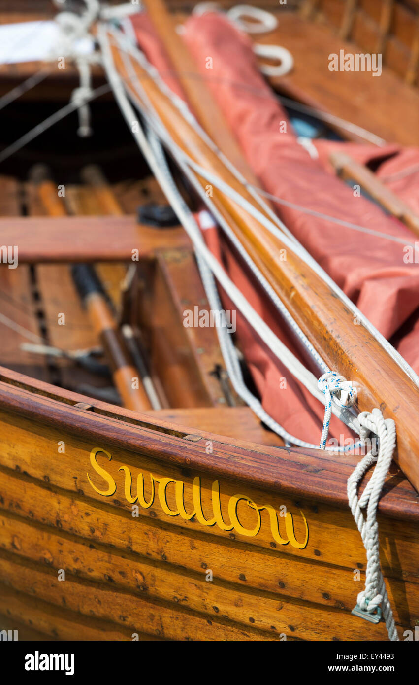 Swallow vela gommone al Tamigi barca tradizionale Festival, Fawley Prati, Henley on Thames, Oxfordshire, Inghilterra Foto Stock