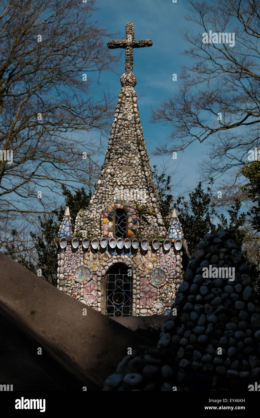 La piccola cappella Guernsey coperti in Cina rotto da pellegrini Foto Stock