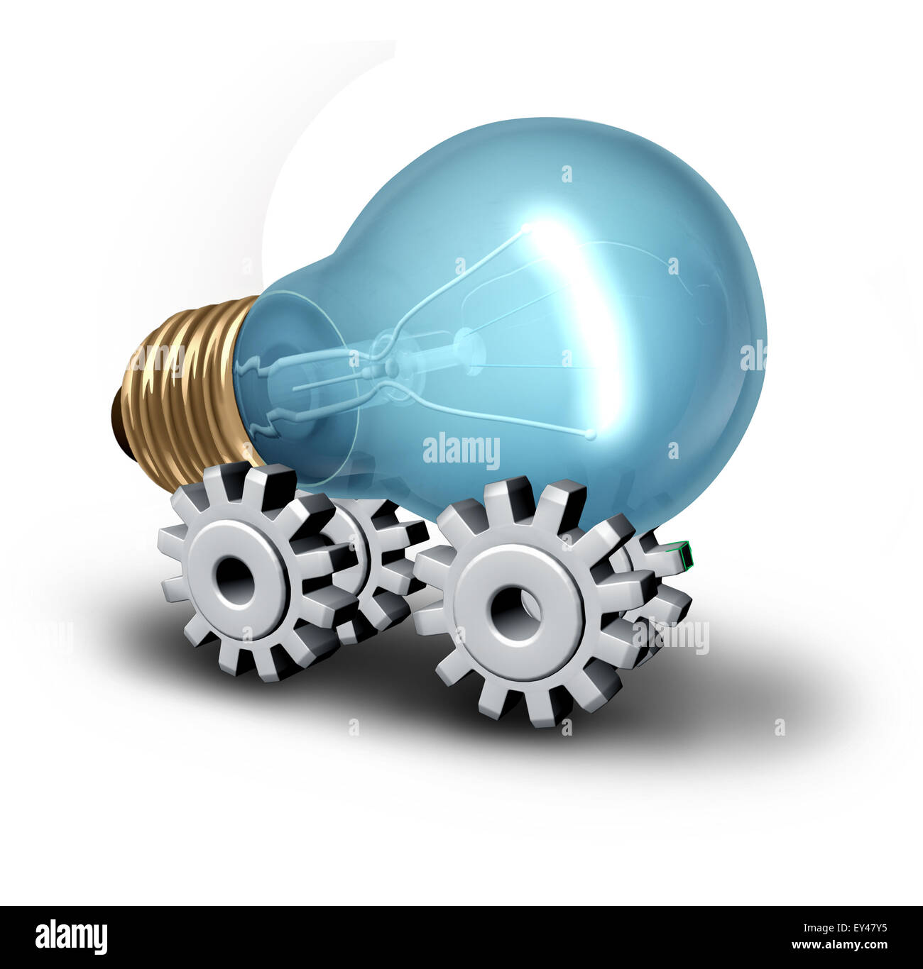 Industria Electricicity concetto e veicolo elettrico idea come una lampadina elettrica su ingranaggi o ruote dentate come un simbolo per la tecnologia innovativa e creativa business su uno sfondo bianco. Foto Stock