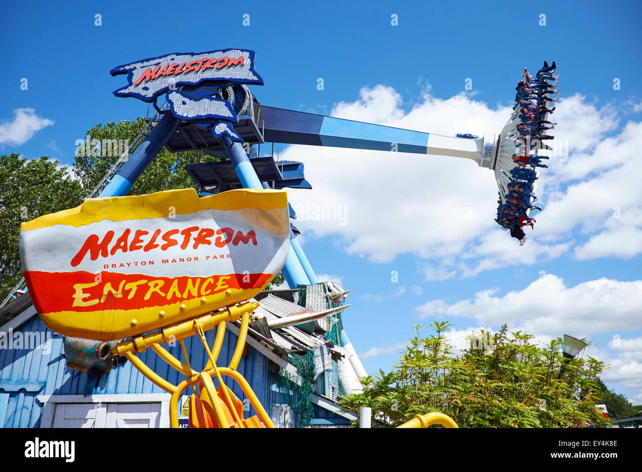 Maelstrom un giroscopio Swing Ride Drayton Manor Theme Park vicino a Tamworth Staffordshire REGNO UNITO Foto Stock