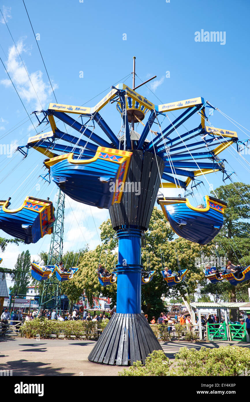 Flying Dutchman una onda Swinger Ride Drayton Manor Theme Park vicino a Tamworth Staffordshire REGNO UNITO Foto Stock