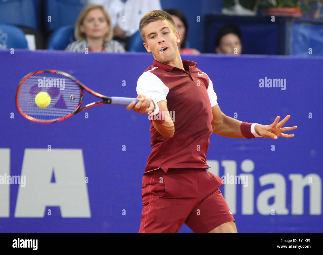 Umag, Croazia. 21 Luglio, 2015. (Croazia) Borna Coric durante il match singles Coric v Granollers ATP 26 Konzum Croatia Open torneo di Stadion Stella Maris, il 21 luglio 2015 a Umag. Credito: Andrea Spinelli/Alamy Live News Foto Stock