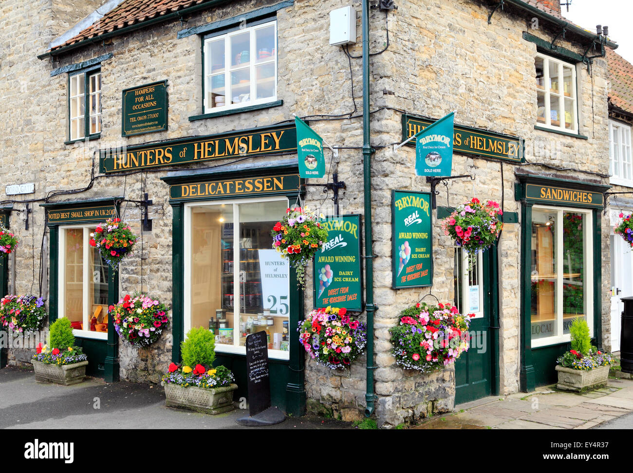 Cacciatori di Helmsley, centro città shop negozi Helmsley, Yorkshire England Regno Unito Foto Stock