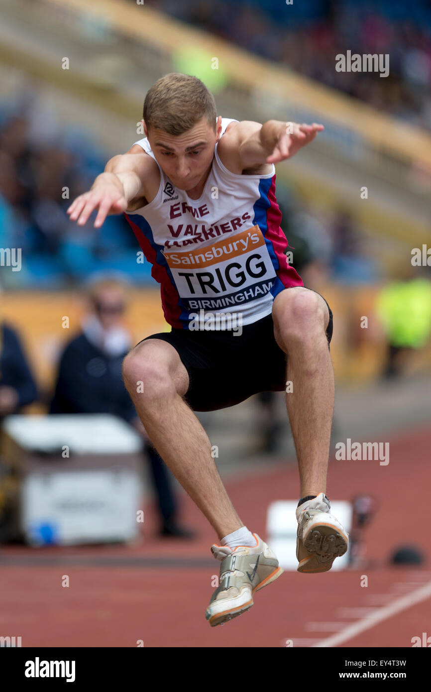 Sam TRIGG concorrenti negli uomini salto triplo, 2014 Sainsbury's del Campionato Britannico Birmingham Alexander Stadium Regno Unito Foto Stock