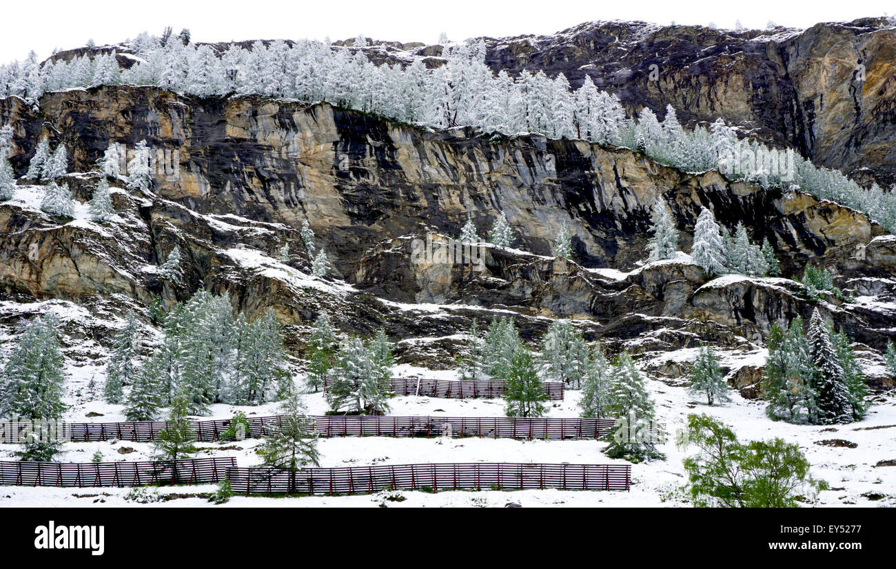 Scenario di Zermatt neve montagne della Svizzera Foto Stock
