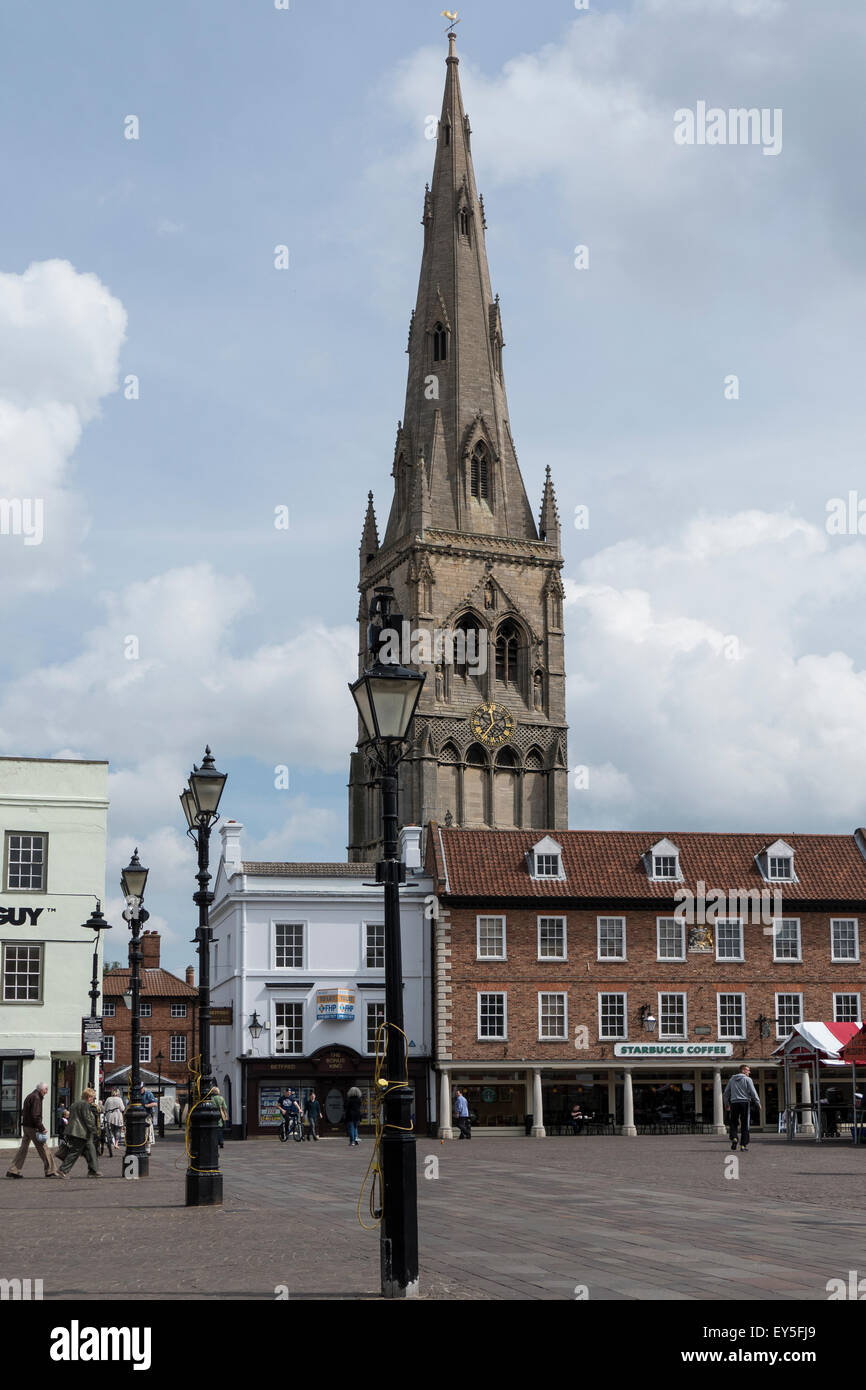 Inghilterra, Nottinghamshire, Newark-on-Trent, piazza principale Foto Stock