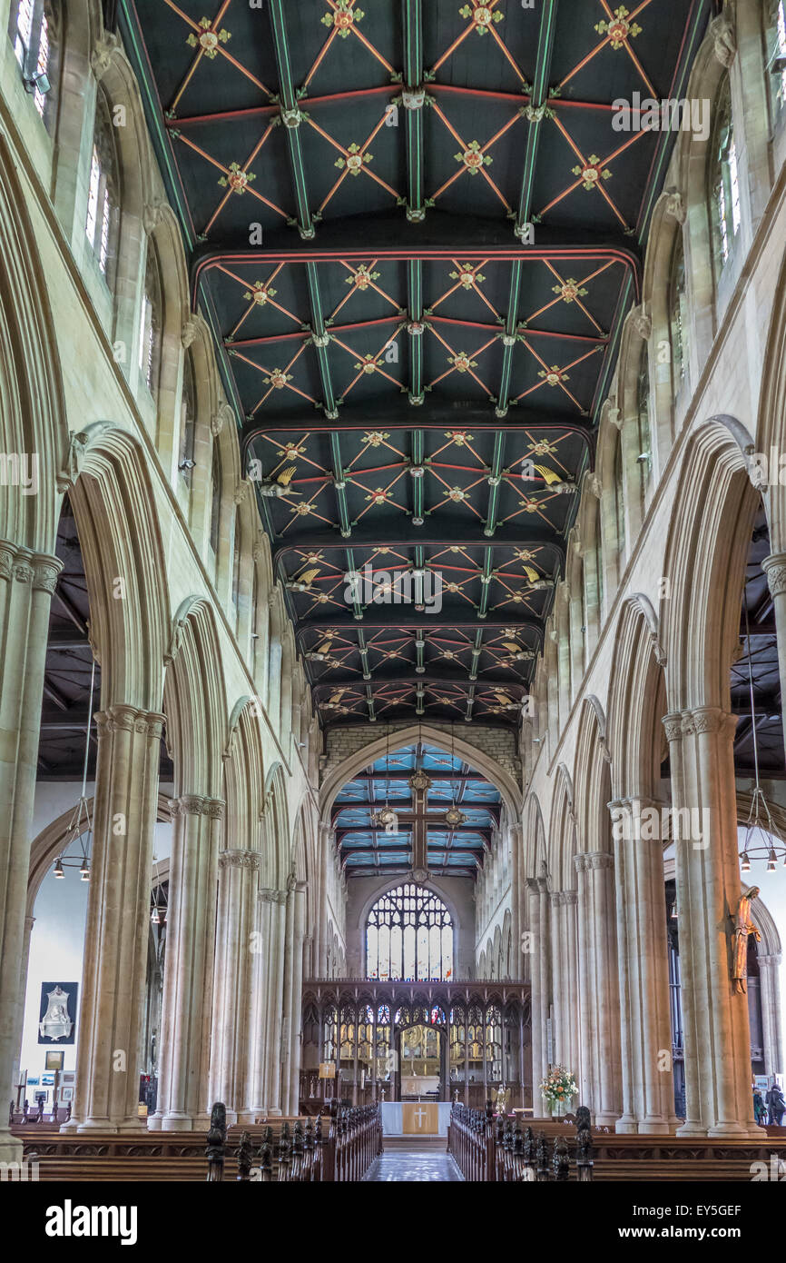Inghilterra, Nottinghamshire, Newark-on-Trent. Santa Maria Maddalena chiesa interno Foto Stock