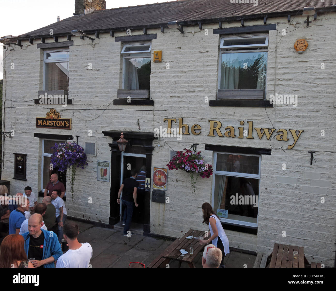 La ferrovia Pub,Marsden, Kirklees, West Yorkshire, Inghilterra, Regno Unito Foto Stock