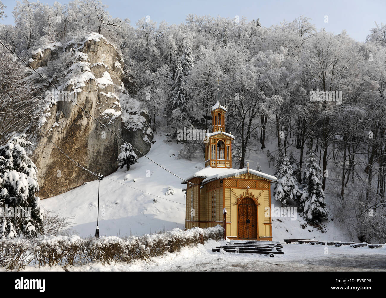 Vecchia chiesa di legno a Ojcow National Park, Polonia Foto Stock