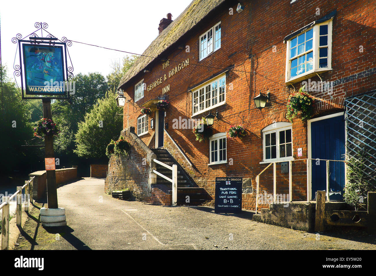 George & Dragon village pub in Potterne Wiltshire UK UE Foto Stock