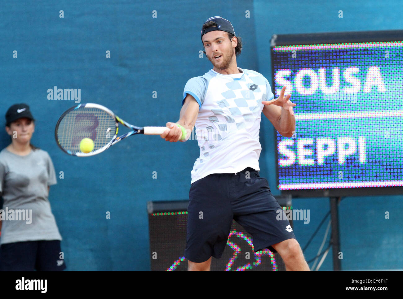 Umag, Croazia. 22 Luglio, 2015. (Portogallo) Joao Sousa durante il match singles Sousa v Seppi al ATP 26 Konzum Croatia Open torneo di Stadion Stella Maris, il 22 luglio 2015 a Umag. Credito: Andrea Spinelli/Alamy Live News Foto Stock