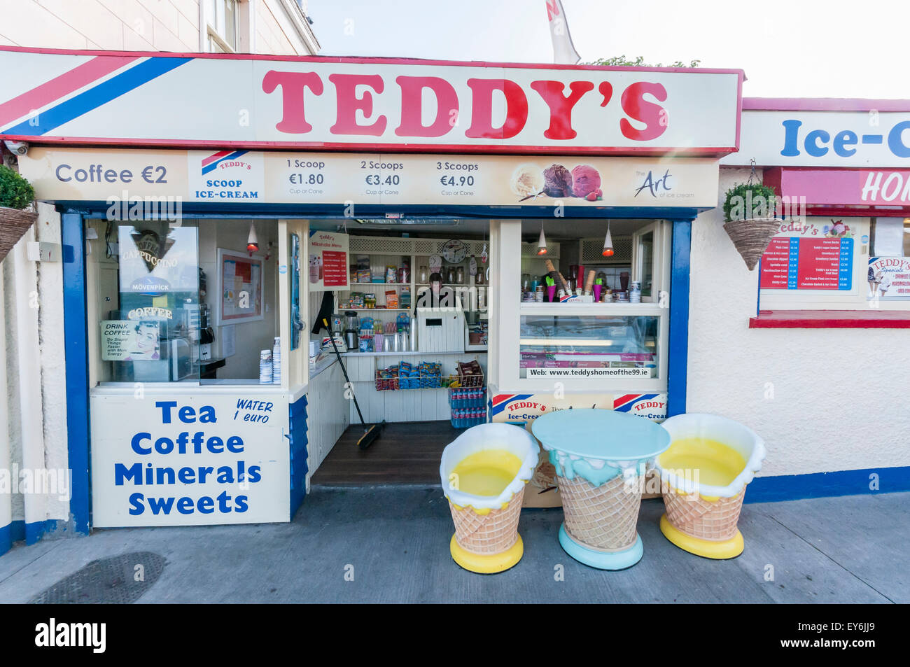 Teddy's ice-cream shop, Casa del 99. Glasthule, Dublino, Irlanda Foto Stock