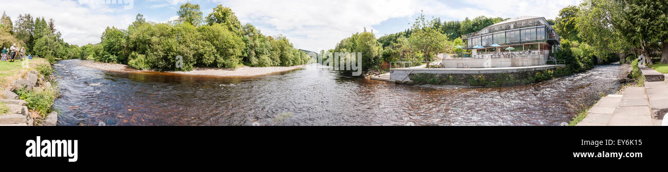 Panorama della riunione delle acque, Wicklow, Irlanda, dove i due fiumi si incontrano. Foto Stock